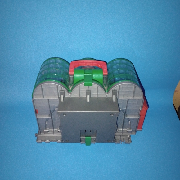 Thomas and Friends Knapford Station Take & Play Fold Out Track Play Set - Picture 3 of 12